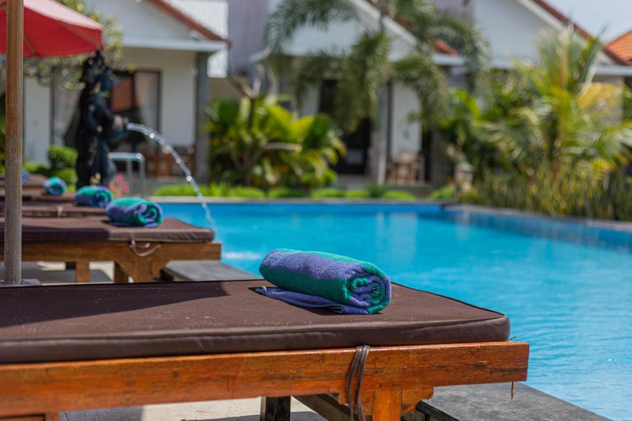Favorit Exclusive Villa & Bungalow Batununggul Extérieur photo