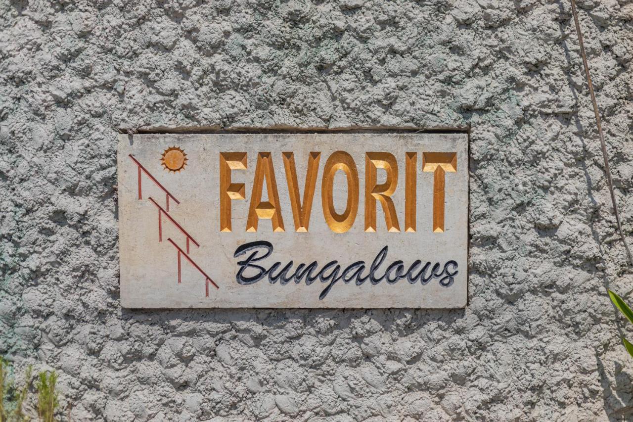 Favorit Exclusive Villa & Bungalow Batununggul Extérieur photo