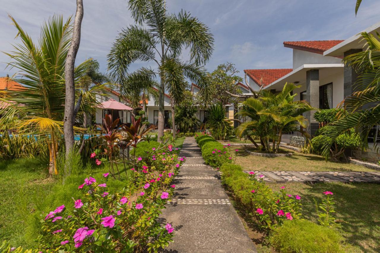 Favorit Exclusive Villa & Bungalow Batununggul Extérieur photo